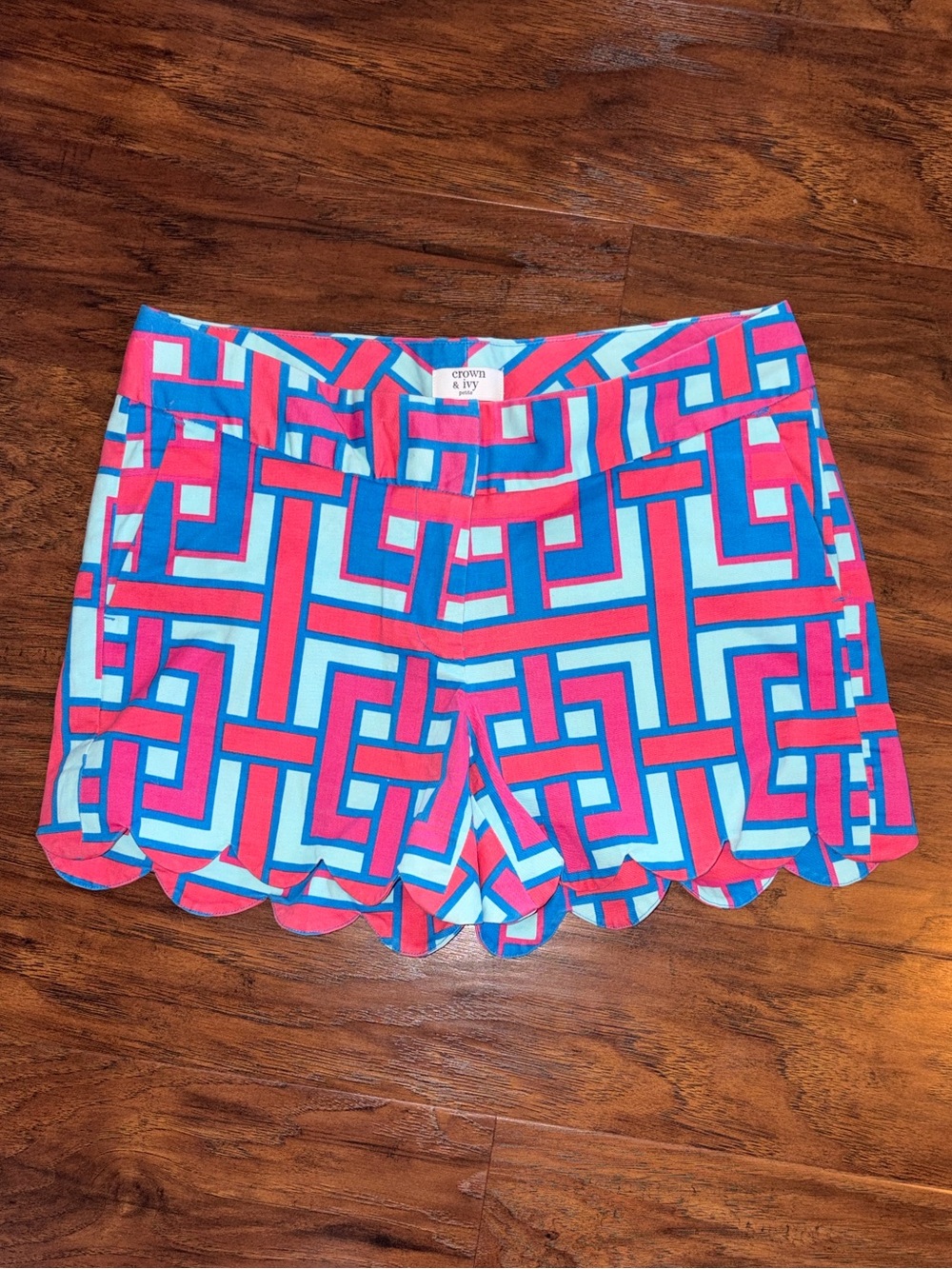 crown & ivy Pink and Blue Geometric Scallop-Hem Women's Shorts